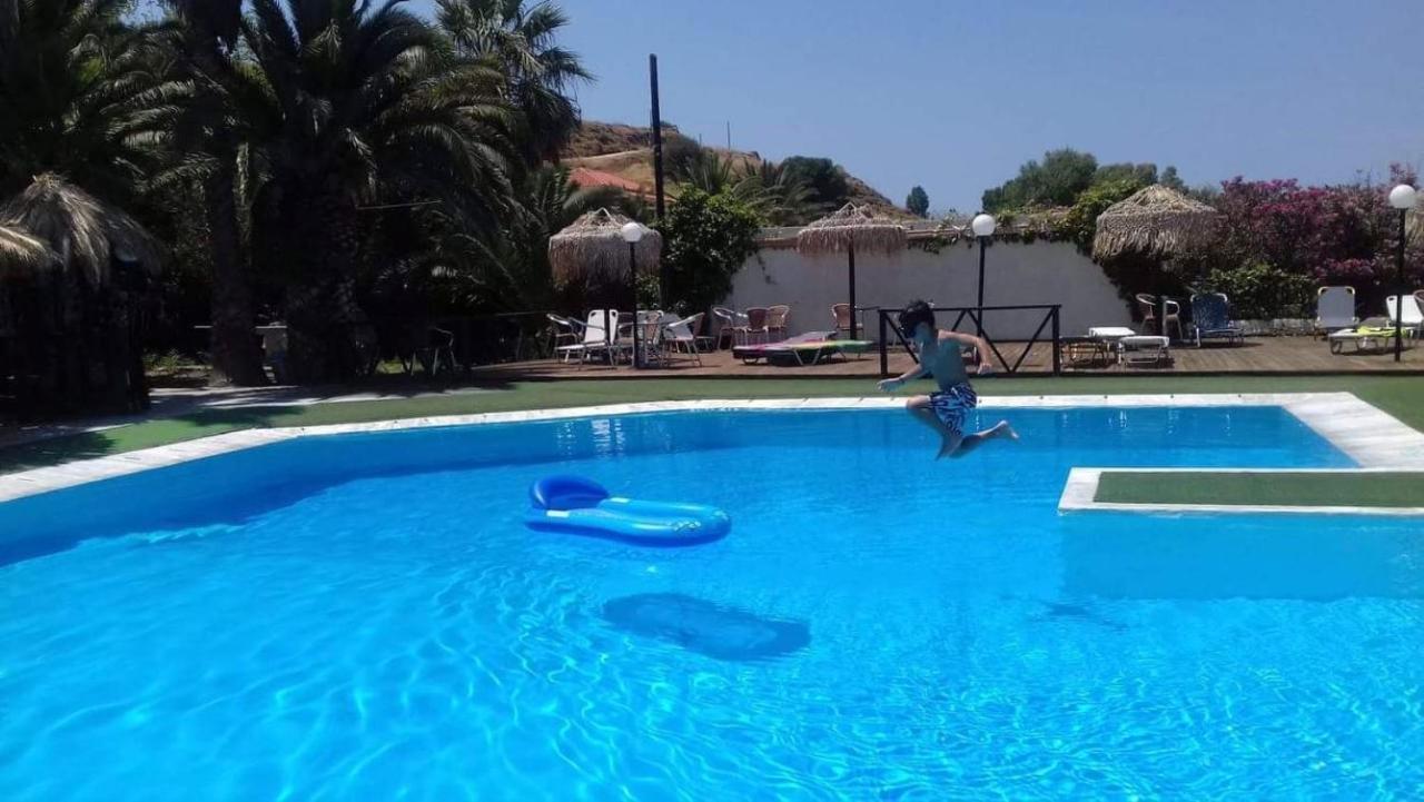 Clara Resort Петра Екстериор снимка